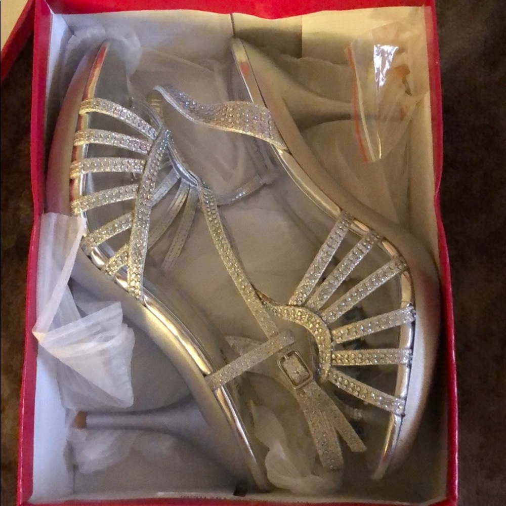 Silver Slipper High heel stilettos 8.5